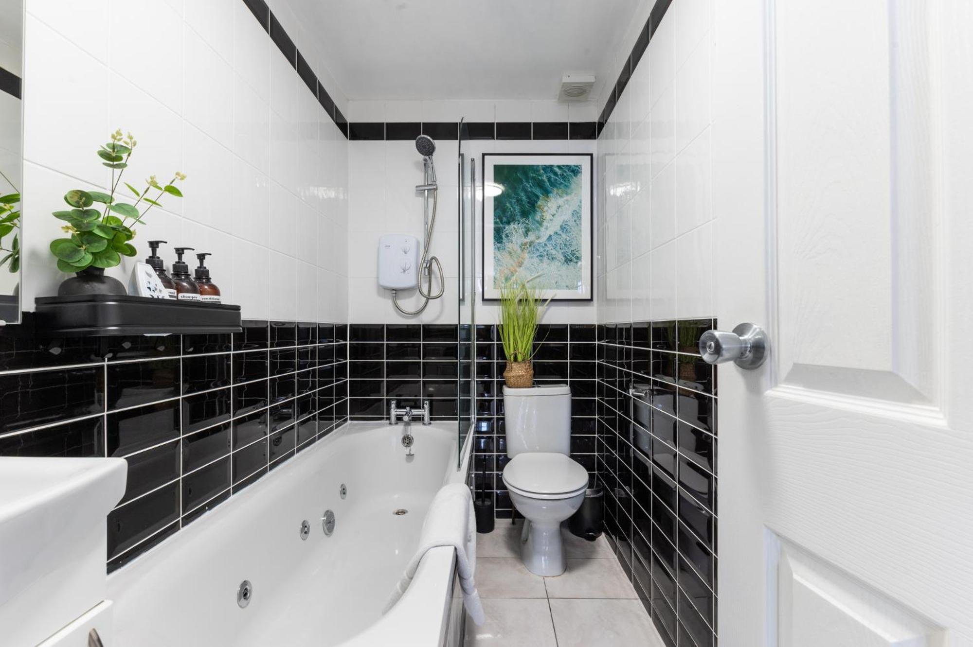 Holiday home Cute 2 Bedroom House - 10 Min Walk To Woolwich Dlr & Elizabeth Line - Netflix - Espresso Machine