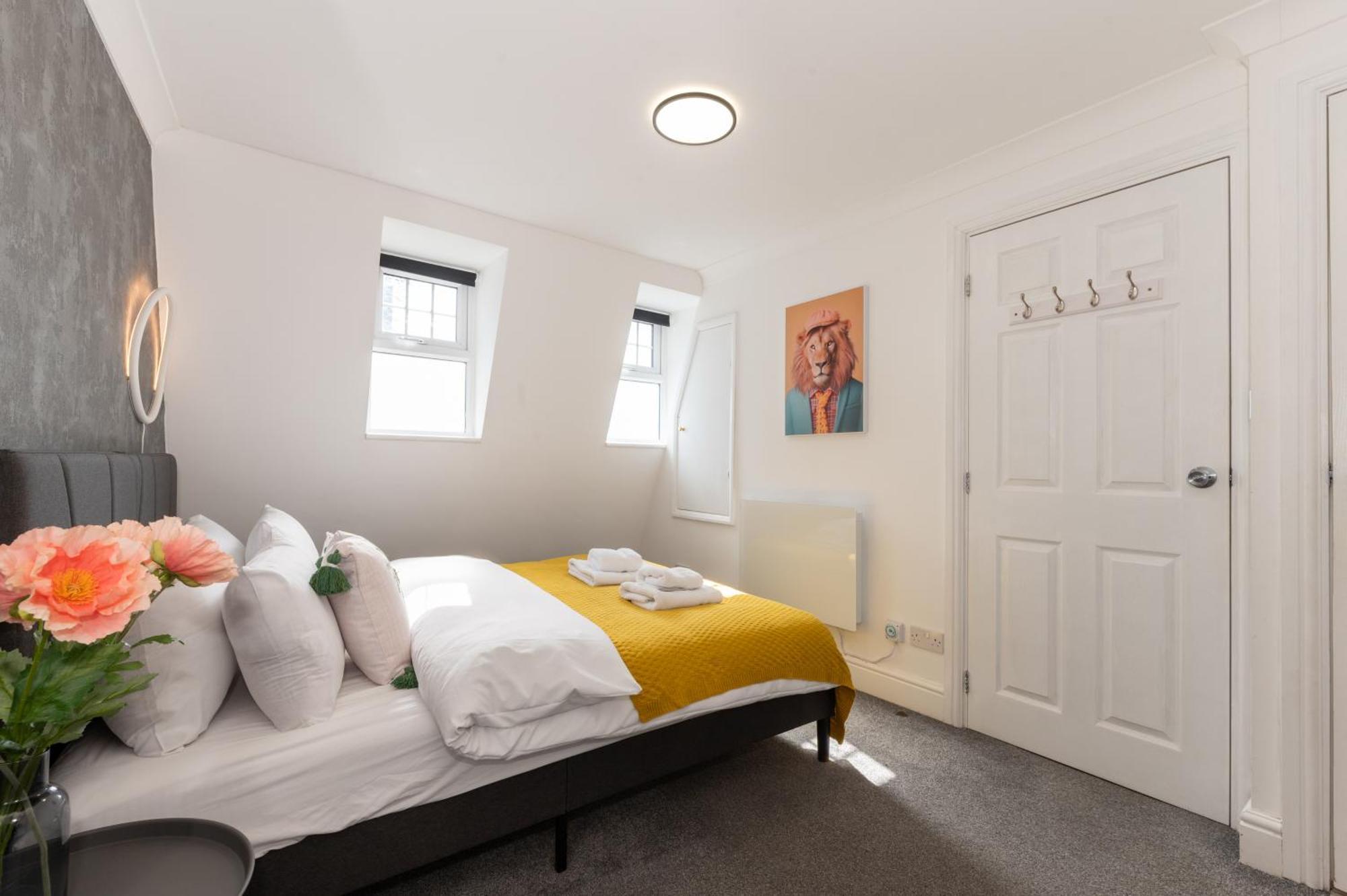 Cute 2 Bedroom House - 10 Min Walk To Woolwich Dlr & Elizabeth Line - Netflix - Espresso Machine Holiday home