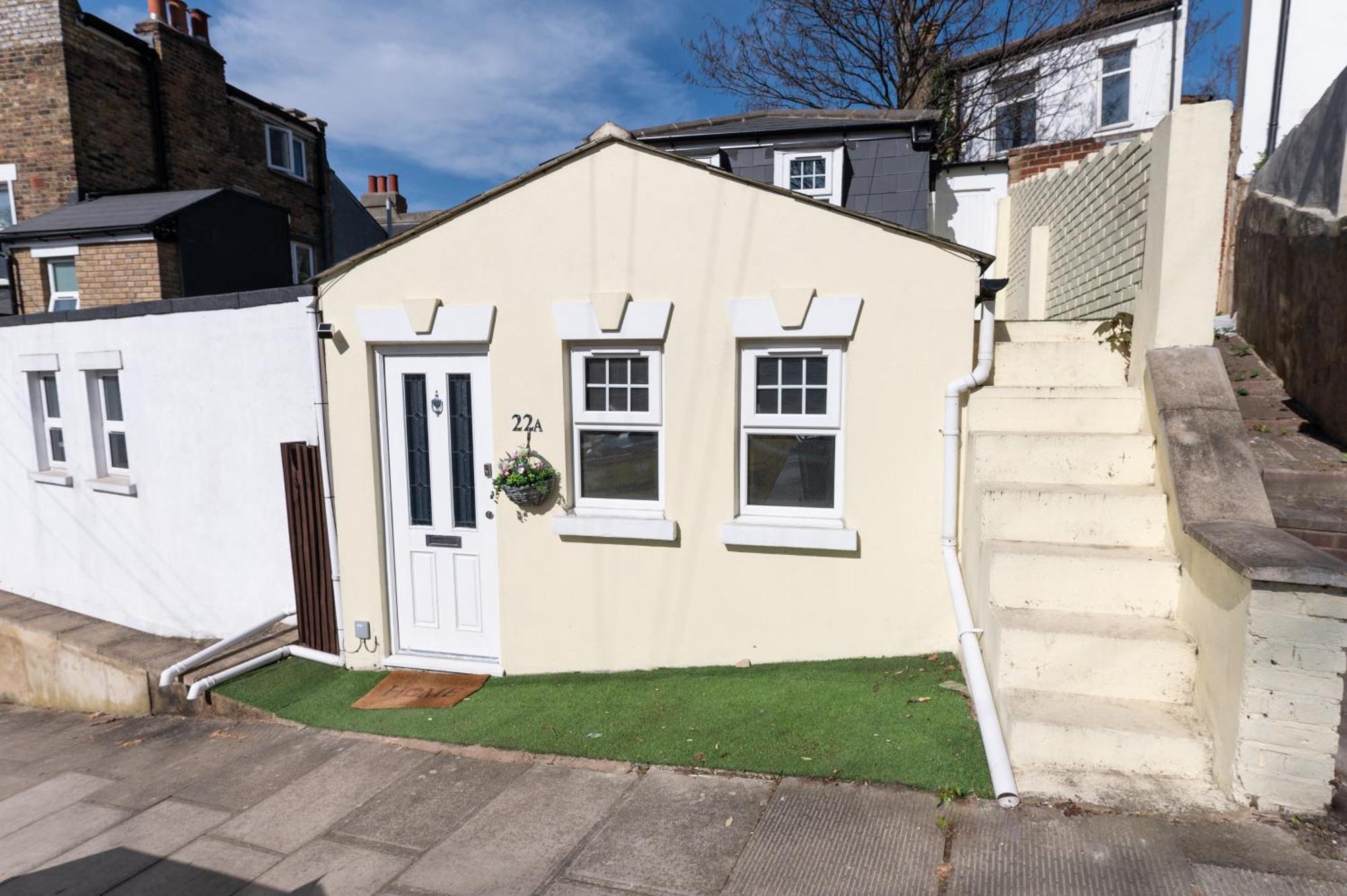 Cute 2 Bedroom House - 10 Min Walk To Woolwich Dlr & Elizabeth Line - Netflix - Espresso Machine