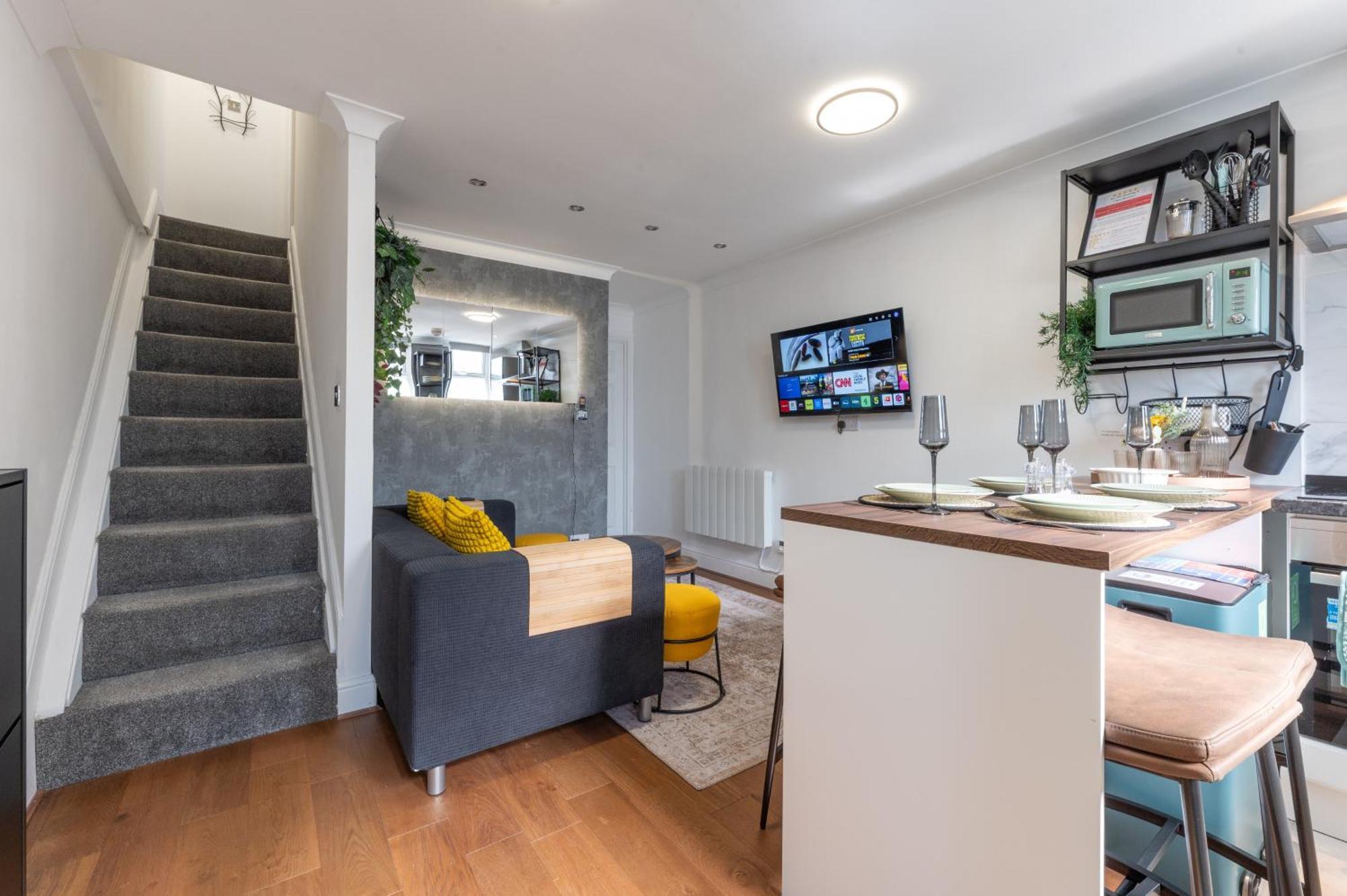 Cute 2 Bedroom House - 10 Min Walk To Woolwich Dlr & Elizabeth Line - Netflix - Espresso Machine * London